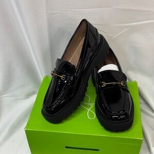 Sam Edelman Laurs kids Black Patent Loafers with Gold Accent size 4